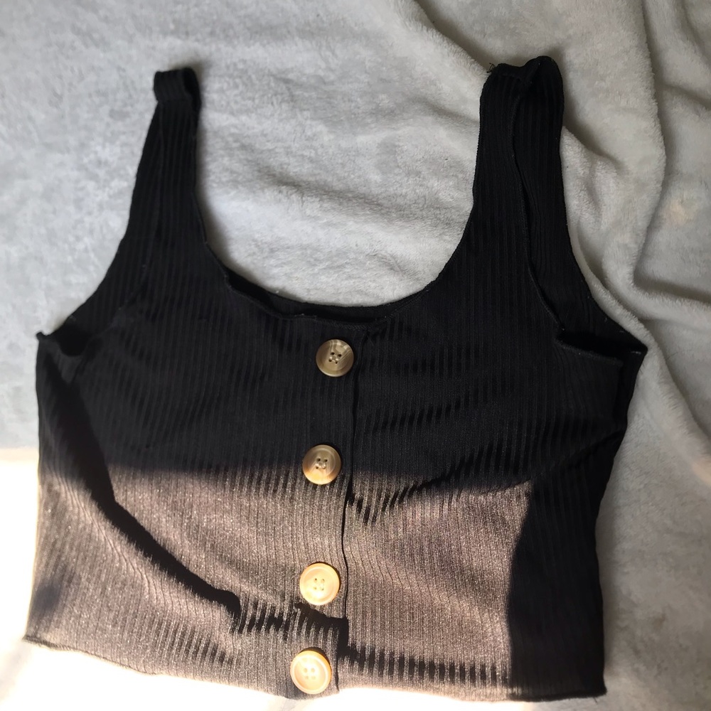 Black cropped tank top